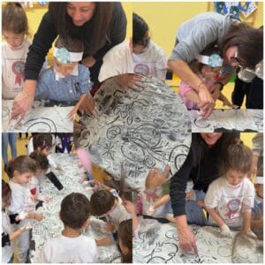 Attività di accoglienza bambini del nido per l'open day della scuola dell'infanzia.