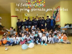 Incontro con la squadra di basket Virtus dei bambini della scuola dell'infanzia.