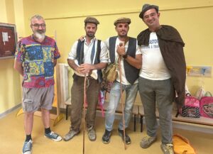 Incontro dei bambini del plesso Cosenza con la delegazione dell’associazione “Pastori devozione e tradizione” .