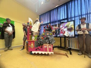 Incontro dei bambini del plesso Cosenza con la delegazione dell’associazione “Pastori devozione e tradizione” .