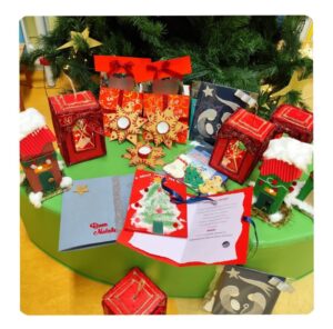 Auguri di Natale dei bambini e degli insegnanti della scuola dell'infanzia plesso Cosenza.