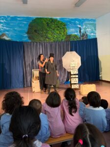 Rappresentazione teatrale per i bambini della scuola dell'Infanzia Sanniti.