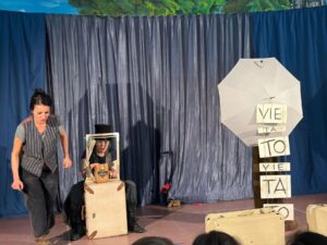 Rappresentazione teatrale per i bambini della scuola dell'Infanzia Sanniti.