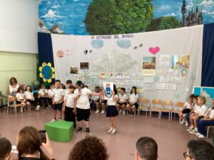 Saluto alla scuola dell'infanzia dei bambini del plesso Sanniti.