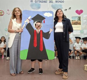 Saluto alla scuola dell'infanzia dei bambini del plesso Sanniti.